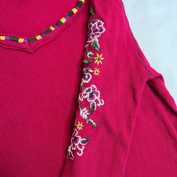 Sundance Red Thermal Waffle Weave Embroidered Cotton Top Shirt Women’s Large - Picture 4 of 9